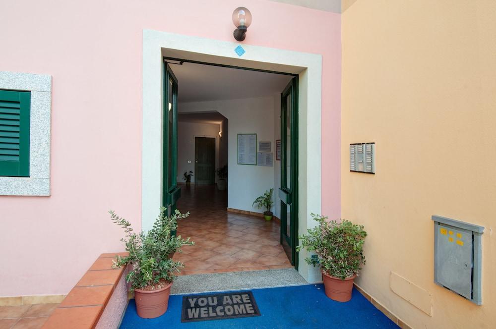 Residence Le Pavoncelle Santa Teresa Gallura Exterior foto
